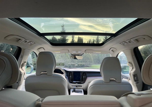 Volvo XC 60 cena 235500 przebieg: 12800, rok produkcji 2022 z Parczew małe 79